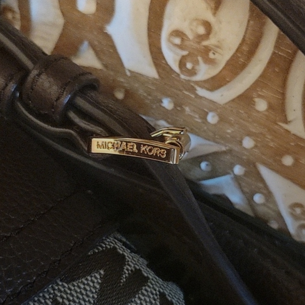Michael Kors| Fallon MK Signature Monogram Jacquard MD Messenger Bag NWT - Picture 5 of 10